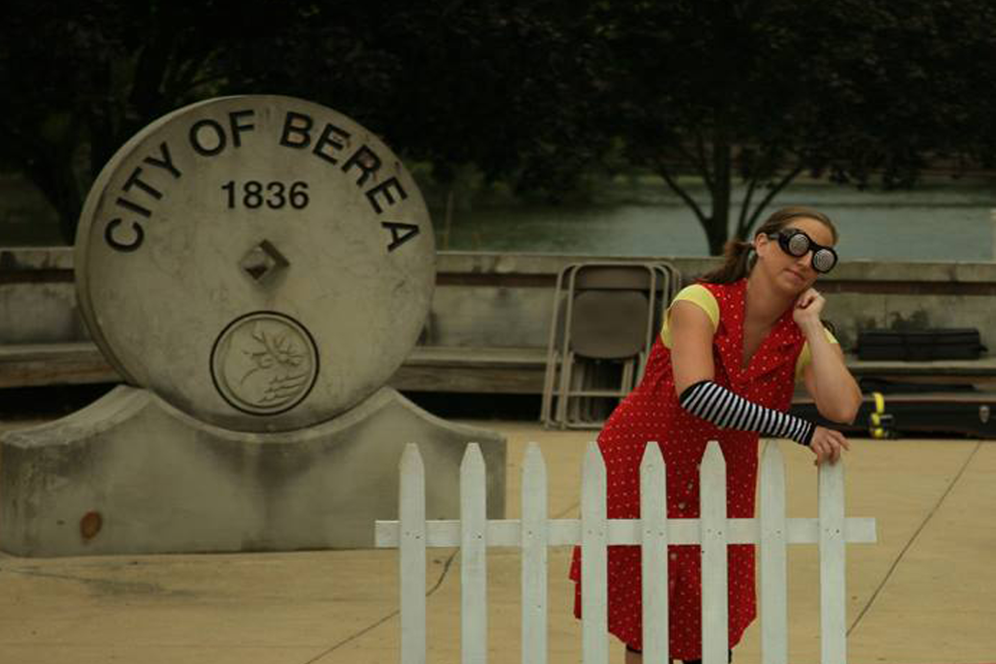 Image of a MorrisonDancer in front of Coe Lake in Berea